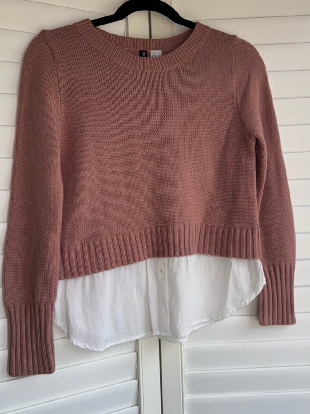H&M Dusty Rose Crewneck Sweater with White Shirt Hem